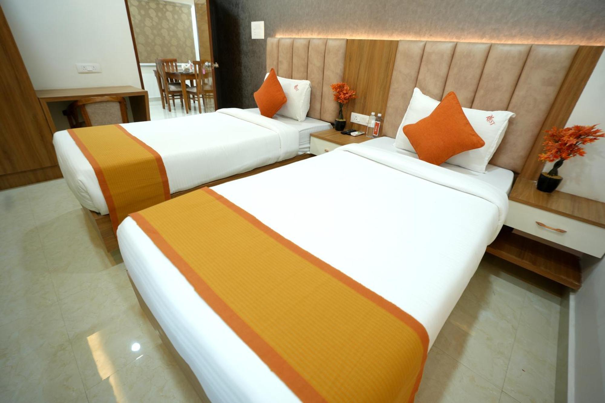Viola Suites Hyderabad Exterior foto