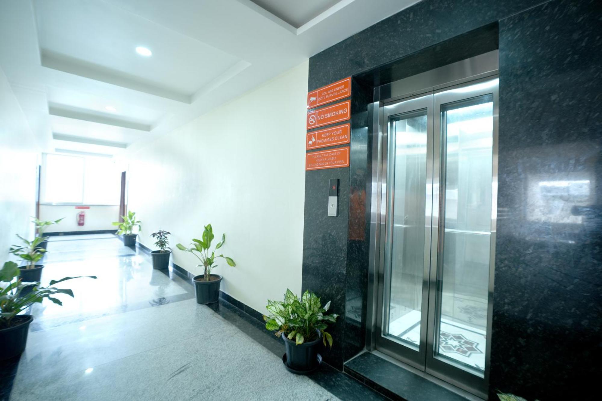 Viola Suites Hyderabad Exterior foto