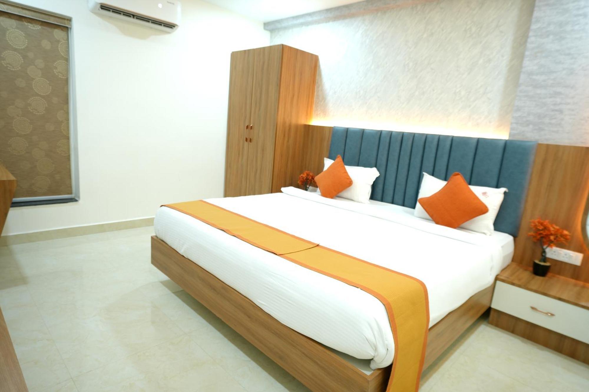 Viola Suites Hyderabad Exterior foto
