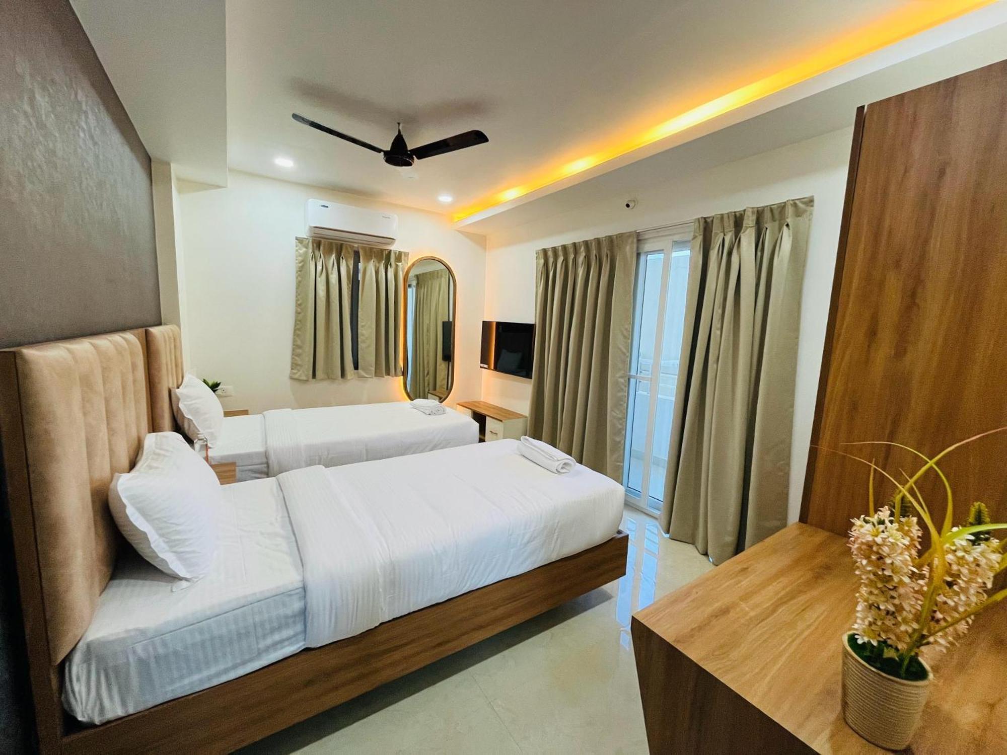 Viola Suites Hyderabad Exterior foto