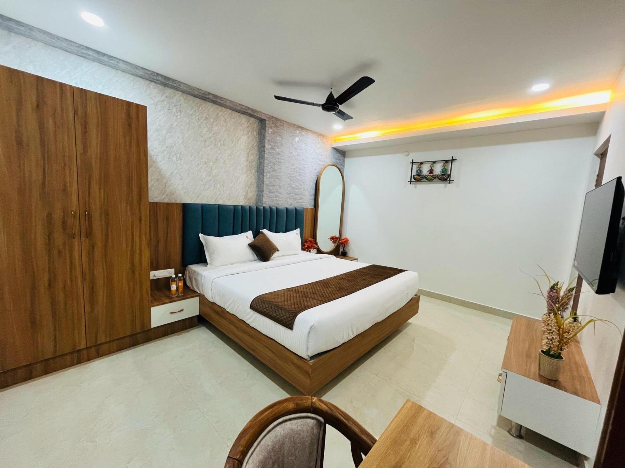 Viola Suites Hyderabad Exterior foto